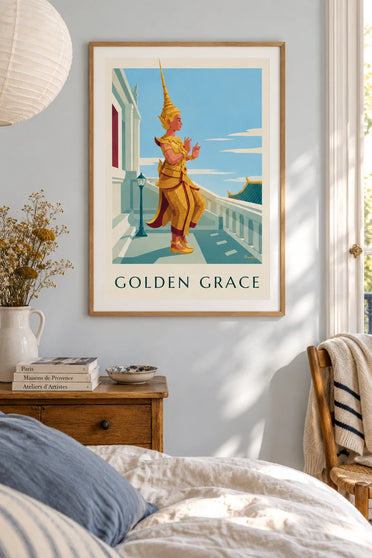 Poster thailändische Tänzerin im goldbestickten Kostüm: gerahmt an der Wand