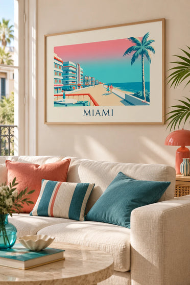 Poster Cocktail und Palmen am Ocean Drive in Miami : gerahmt an der Wand