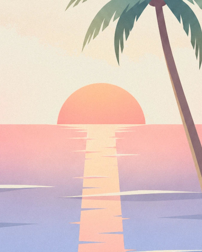 Le soleil orange qui se couche sur la mer rose et violette, son reflet doré sur l'eau