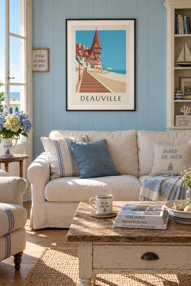 Poster Fachwerkvillen und Sonnenschirme am Strand von Deauville: gerahmt an der Wand