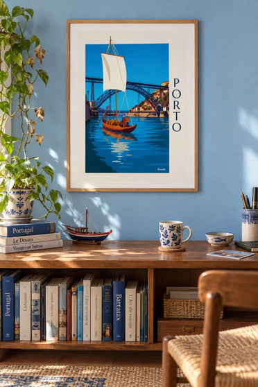 Poster Ponte Dom Luís und Rabelo-Boot auf dem Douro in Porto: gerahmt an der Wand