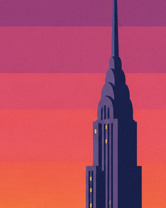 Die Spitze eines Art-déco-Wolkenkratzers als Silhouette vor einem Himmel aus rosa und violetten Bändern