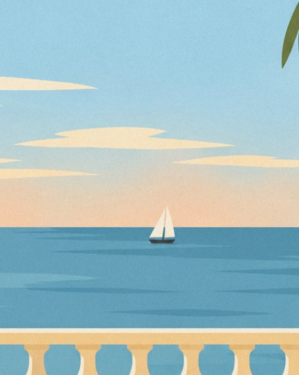 Un petit voilier blanc sur la mer calme, sous un ciel bleu et rose pâle