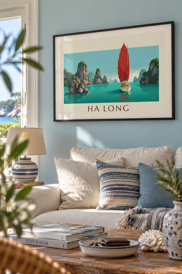 Poster Dschunke mit roten Segeln in der Ha-Long-Bucht: gerahmt an der Wand