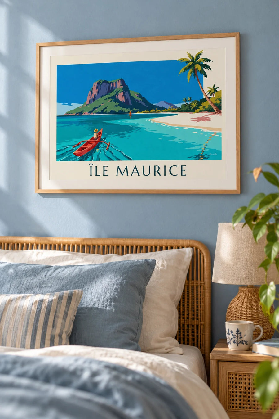 Poster Lagune, Kokospalmen und Le Morne Brabant auf Mauritius: gerahmt an der Wand