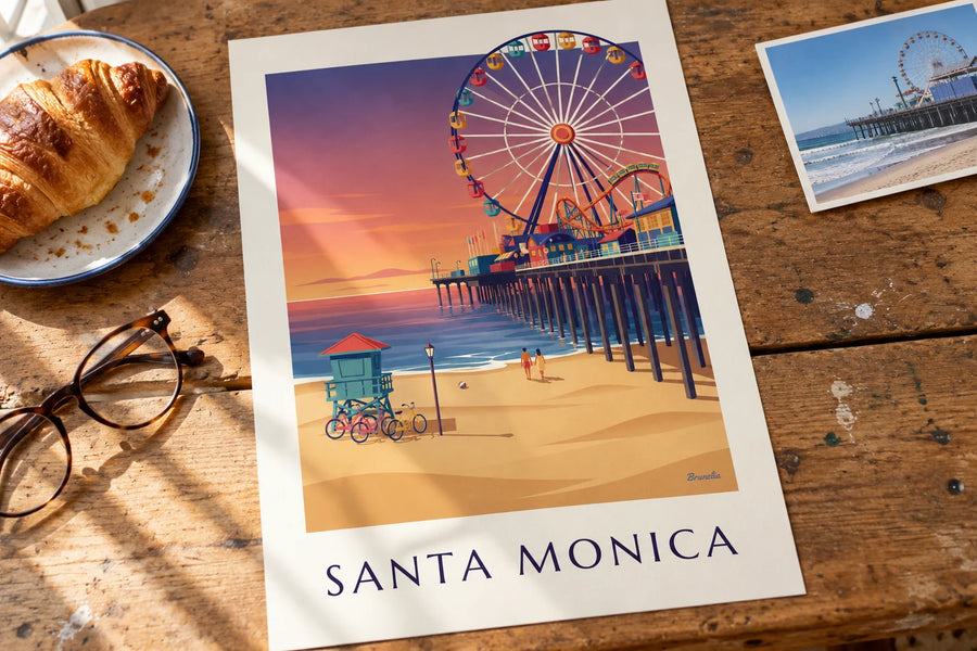 Affiche jetée de Santa Monica au coucher du soleil : posée sur une table