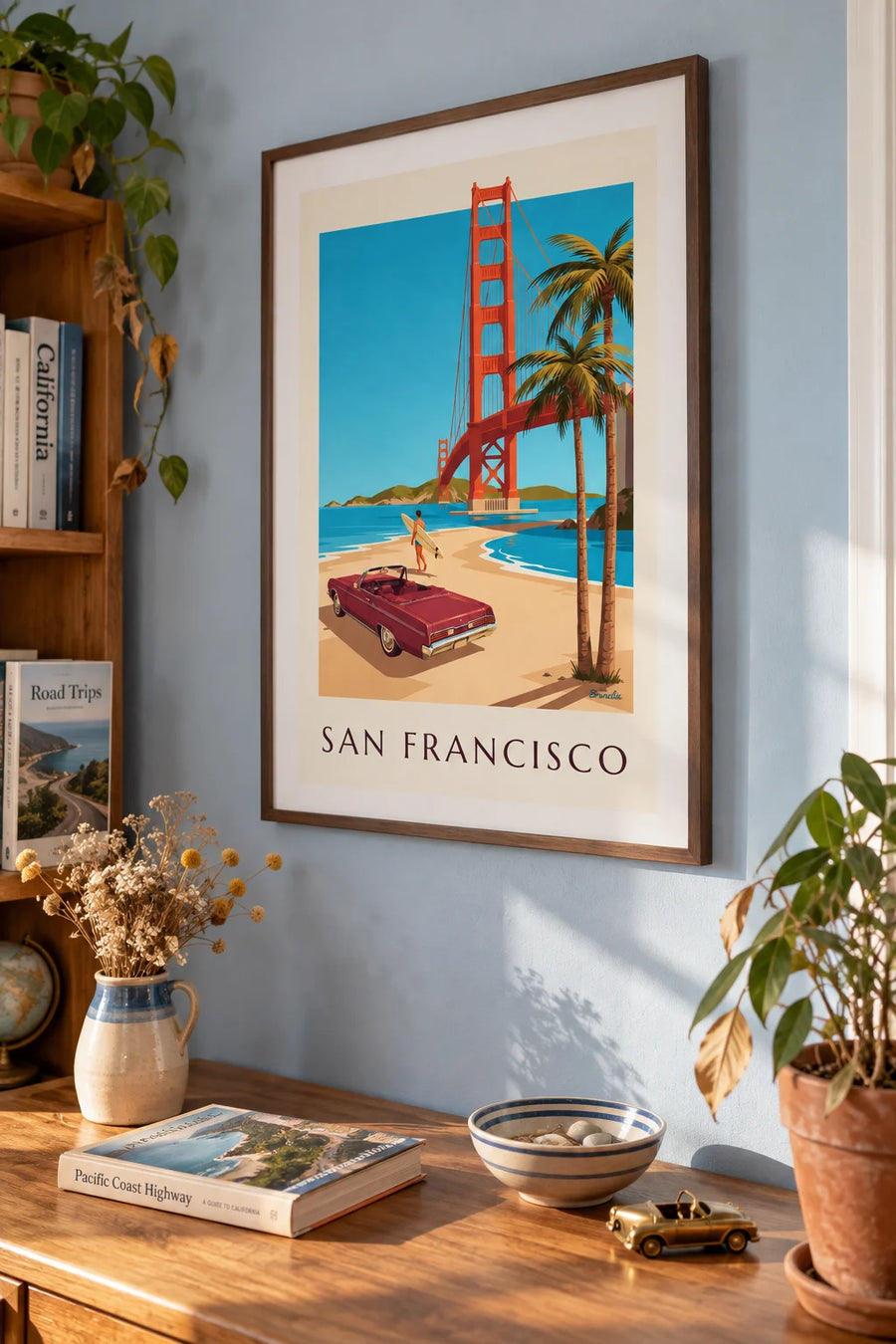 Poster Cabrio vor der Golden Gate Bridge in San Francisco: gerahmt an der Wand