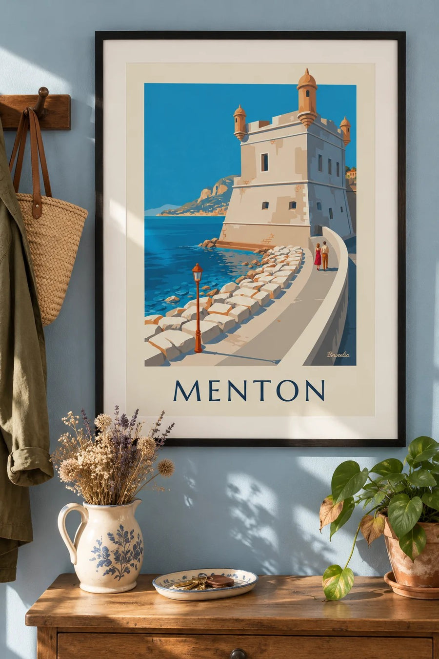 Poster der Bastion am alten Hafen von Menton am Meer : gerahmt an der Wand
