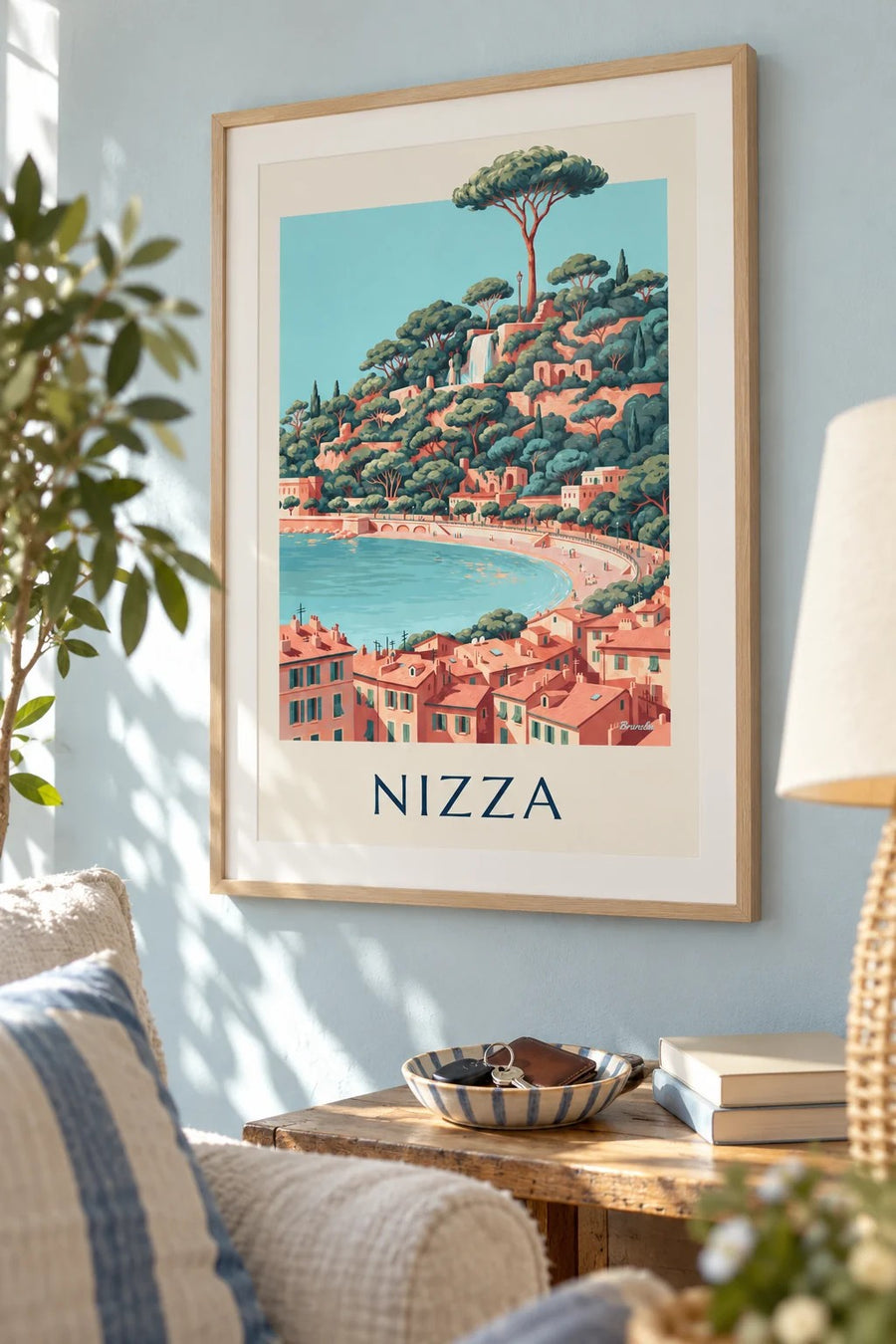 Poster Wasserfall am Schlossberg und Baie des Anges in Nizza: gerahmt an der Wand
