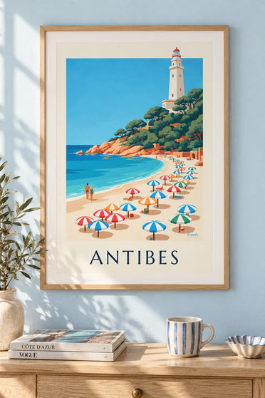 Affiche parasols colorés de la plage de la Garoupe à Antibes : encadrée au mur