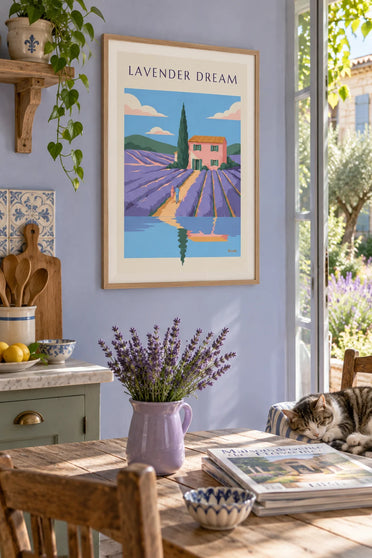 Poster rosa Haus und Lavendelfeld in der Provence: gerahmt an der Wand