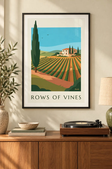 Poster Weinberglandschaft mit Rebzeilen und Zypressen: gerahmt an der Wand