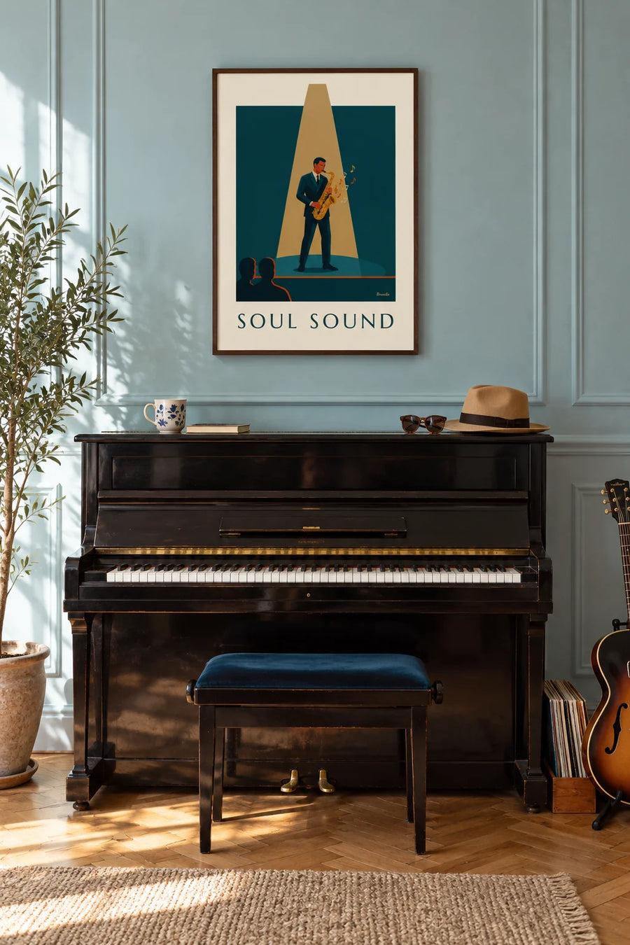 Poster goldenes Saxofon im Lichtkegel, Jazz: gerahmt an der Wand