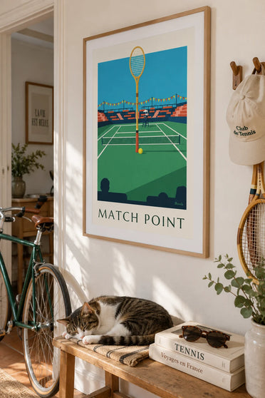 Poster Tennisschläger und Tennisball auf der Grundlinie: gerahmt an der Wand